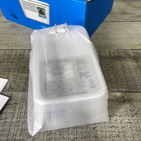 Linksys Max Stream AC1900 Wifi Range Extender Untested As Is - Picture 8 of 9